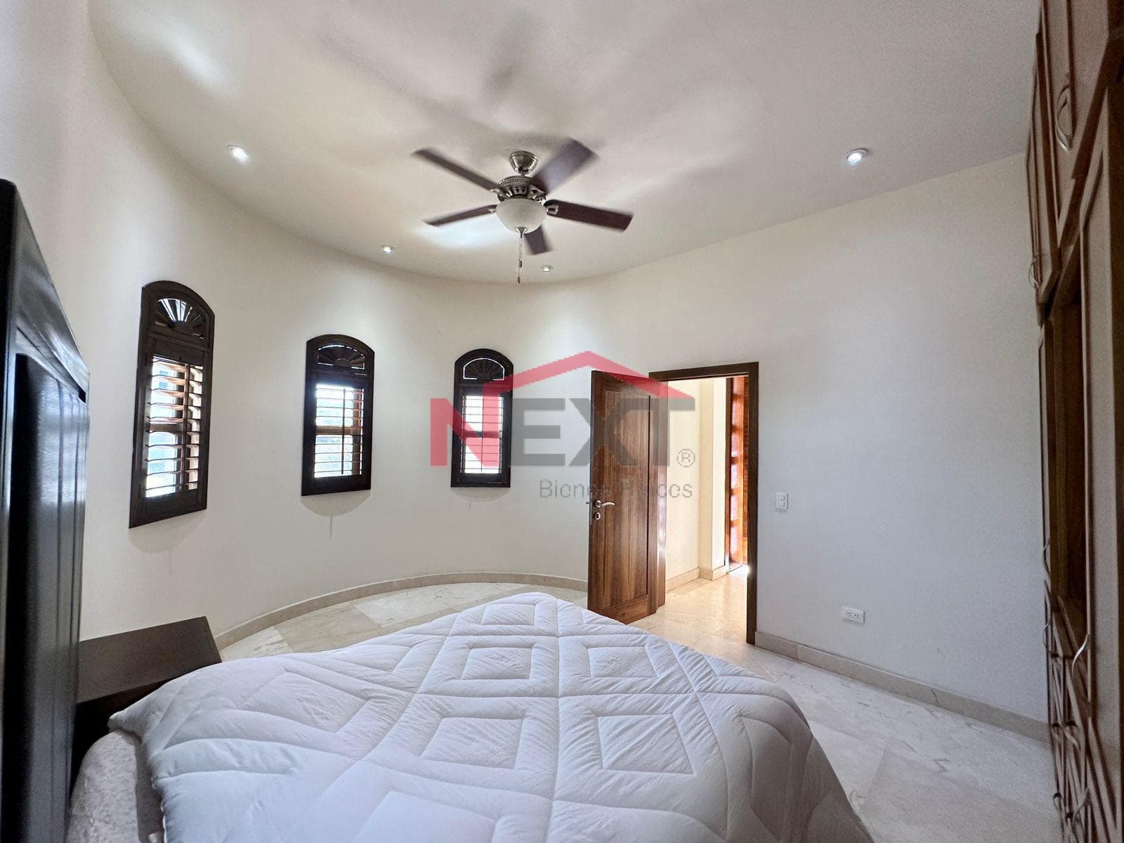 HOUSE FOR SALE AT ROYAL GOLF CLUB SAN CARLOS.