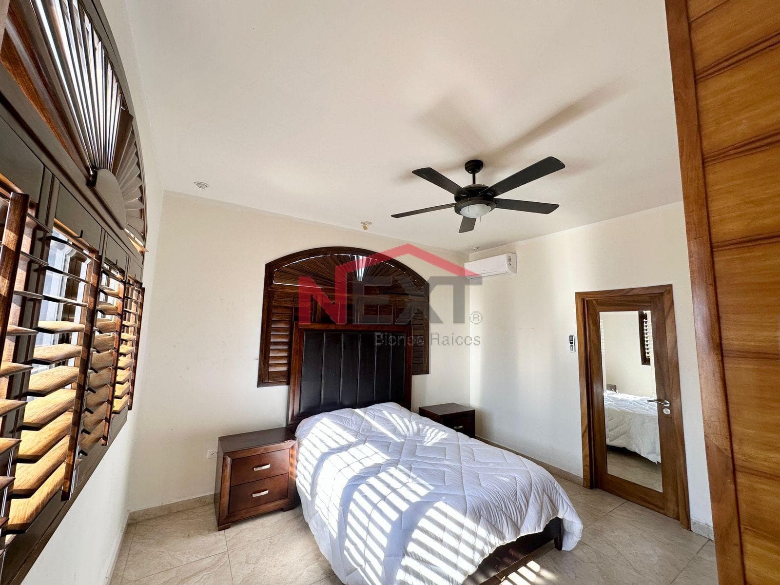 HOUSE FOR SALE AT ROYAL GOLF CLUB SAN CARLOS.