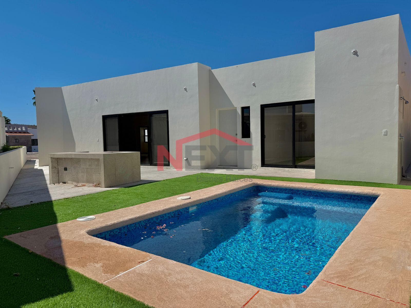 HOUSE FOR SALE IN COUNTRY CLUB, SAN CARLOS.