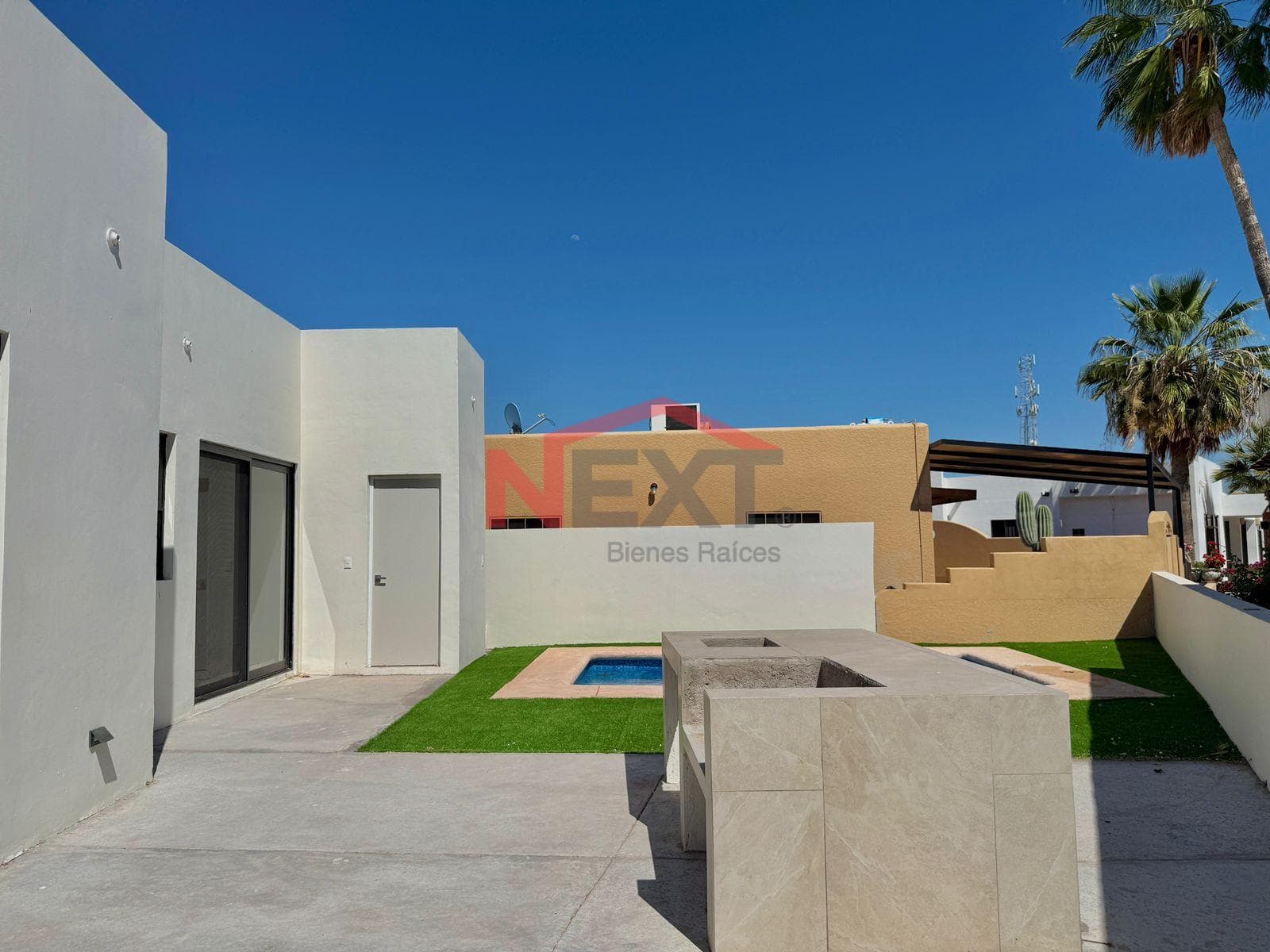 HOUSE FOR SALE IN COUNTRY CLUB, SAN CARLOS.