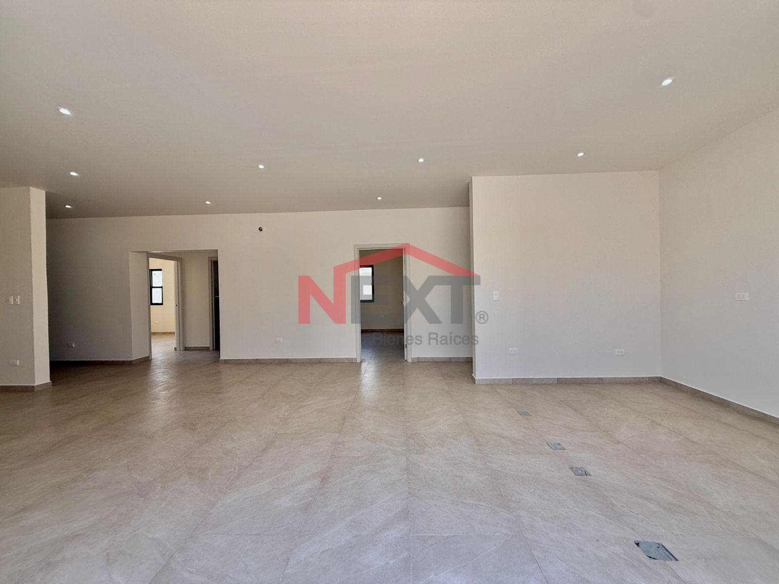 HOUSE FOR SALE IN COUNTRY CLUB, SAN CARLOS.