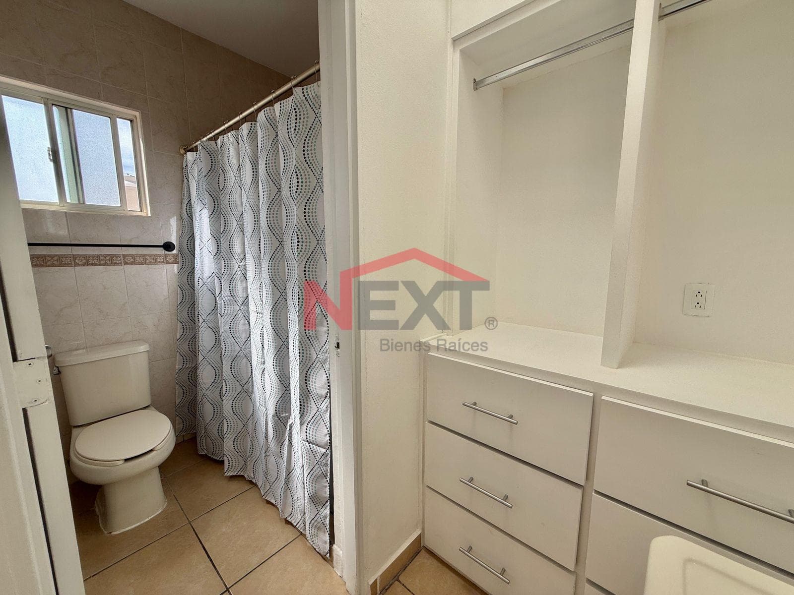 Centrally Located One-Story House in San Carlos
