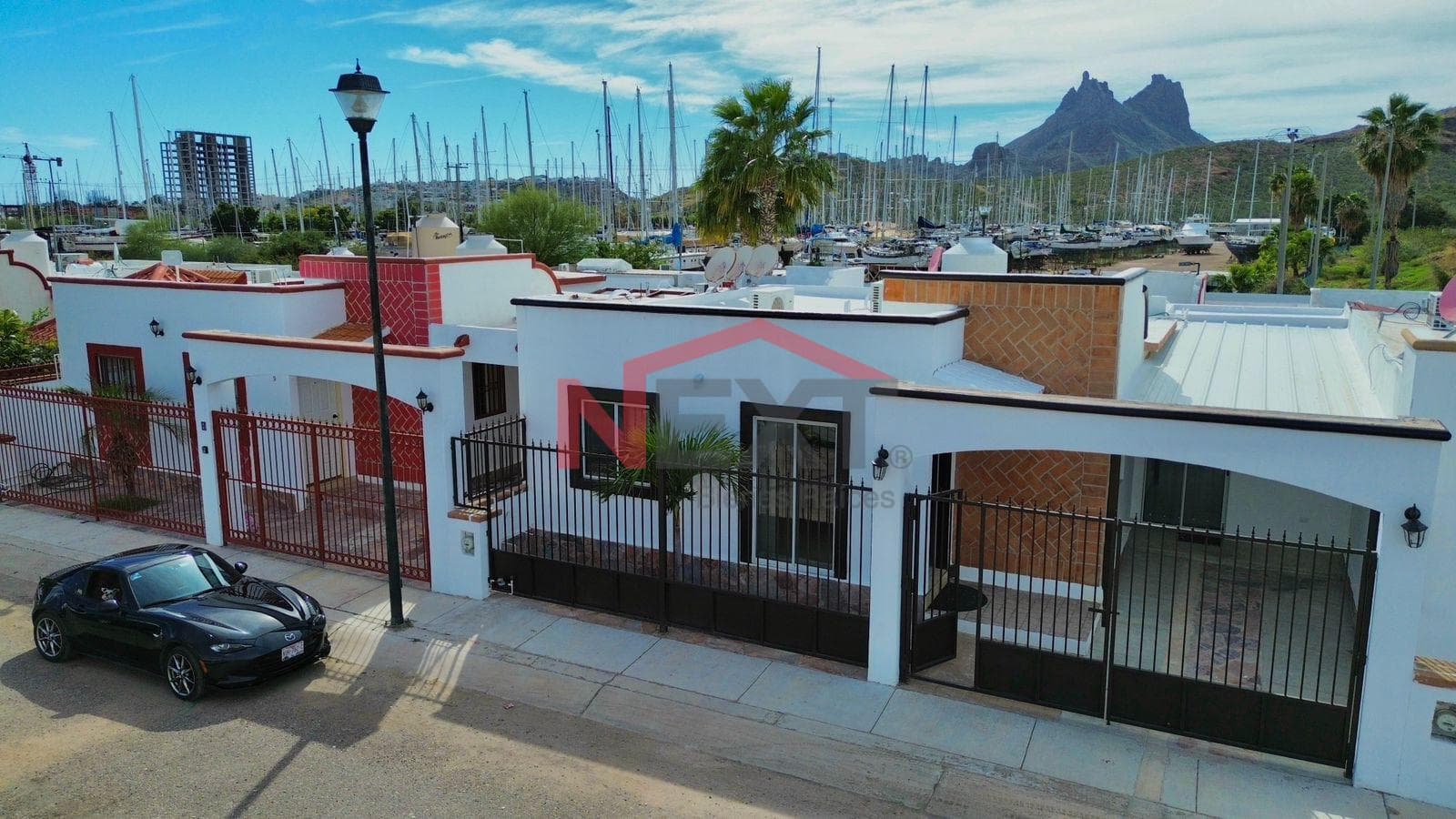 Centrally Located One-Story House in San Carlos