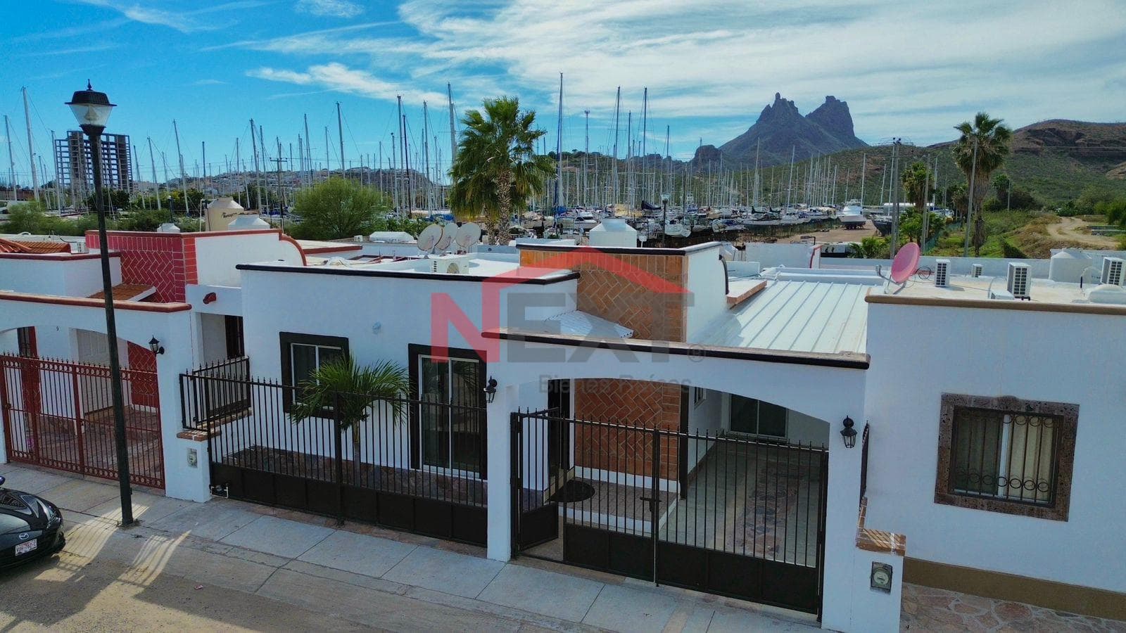 Centrally Located One-Story House in San Carlos
