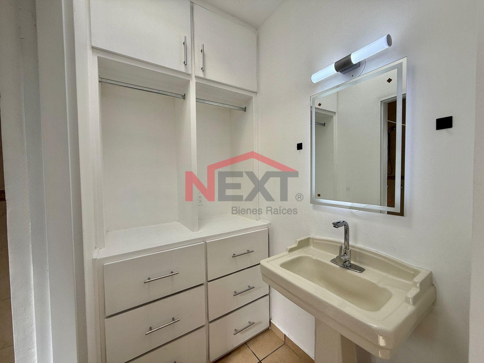 Centrally Located One-Story House in San Carlos