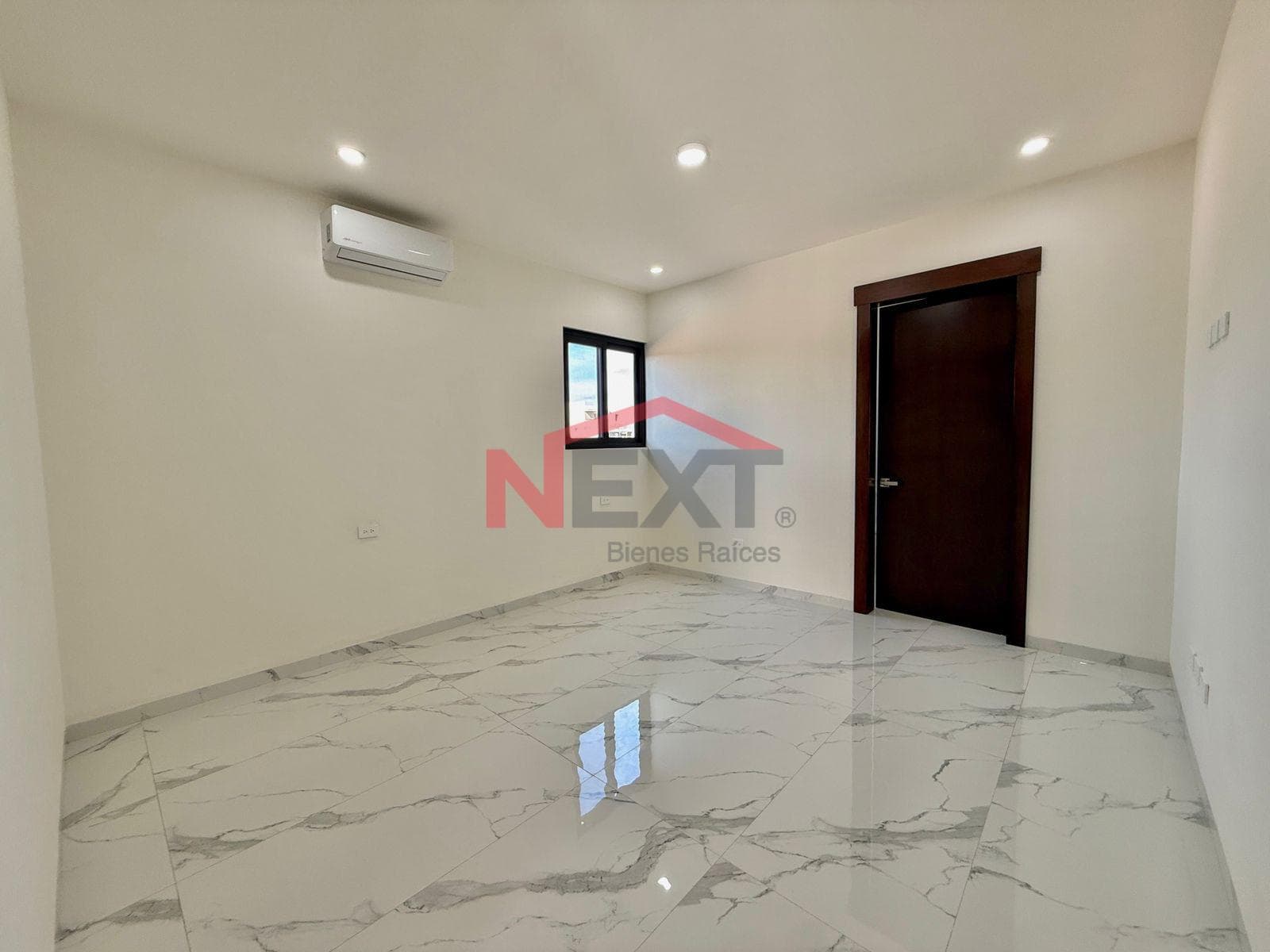 New House Near the Beach with a Pool, Panoramic Terraces, and High-Quality Finishes.