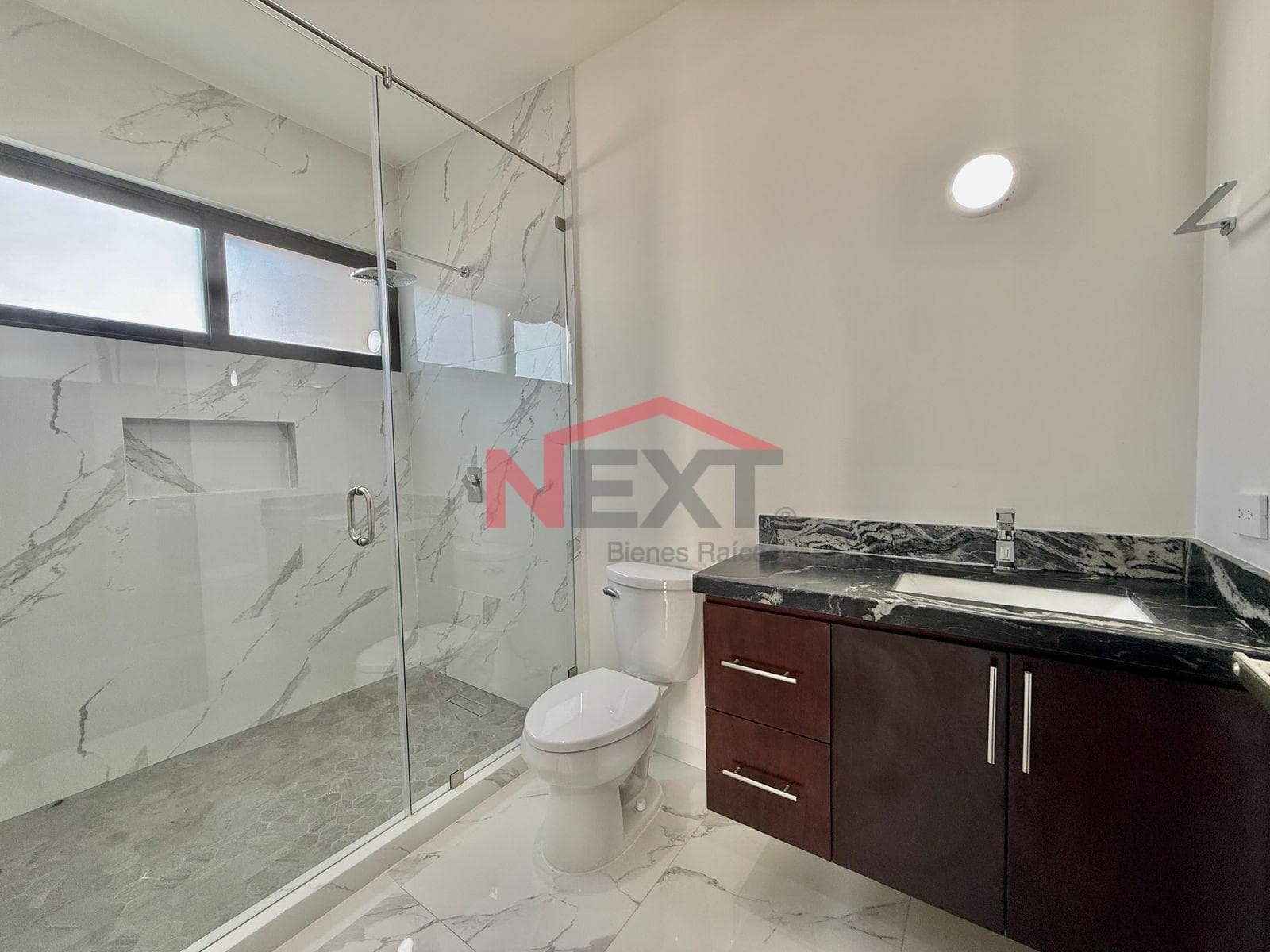 New House Near the Beach with a Pool, Panoramic Terraces, and High-Quality Finishes.