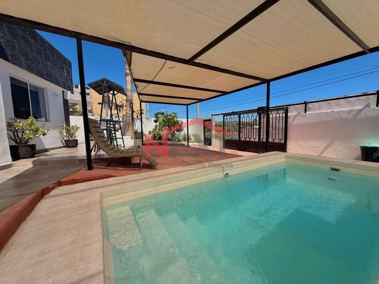 Multi-Family Property with a Pool and a Separate Apartment.