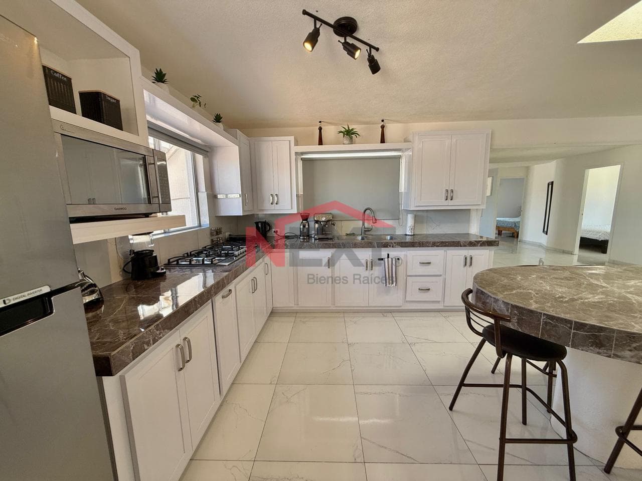 Multi-Family Property with a Pool and a Separate Apartment.