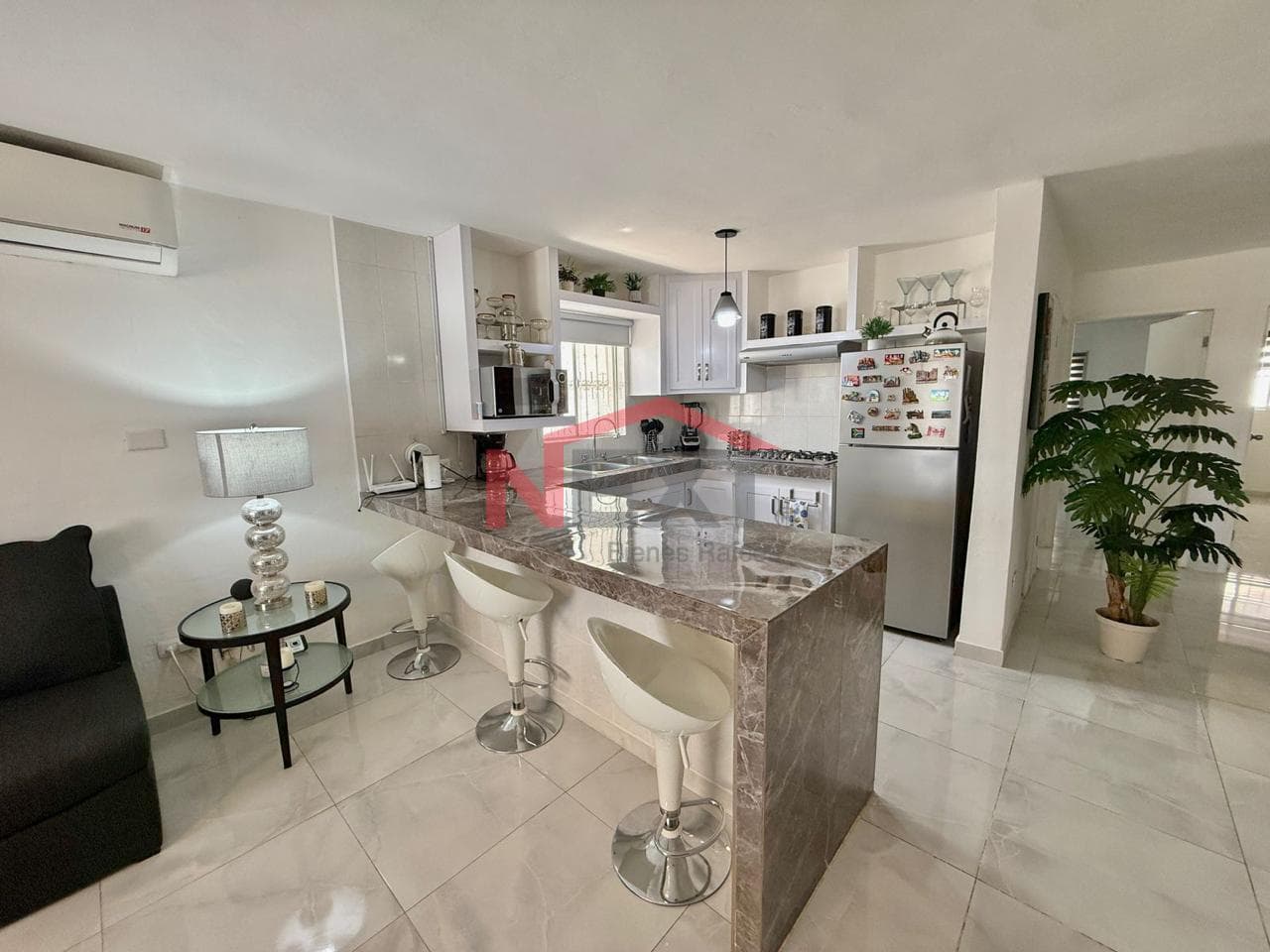 Multi-Family Property with a Pool and a Separate Apartment.