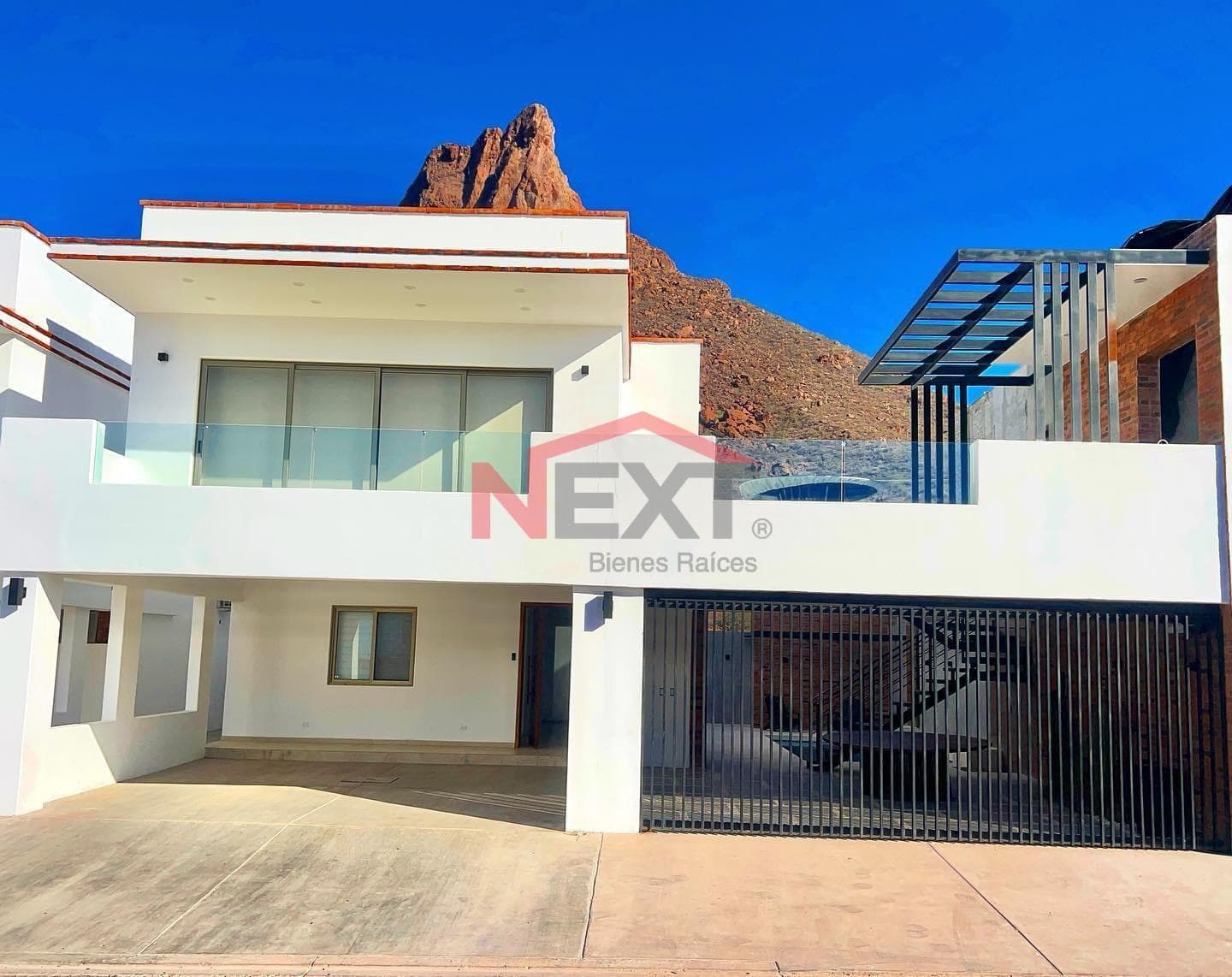 Casa Luna in Mirador Residencial