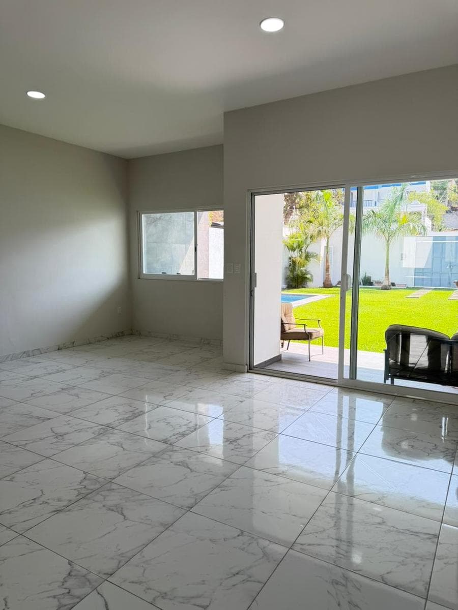 Single-story house for sale in the Brisas de Cuernavaca neighborhood in Temixco, Morelos; 24/7 security