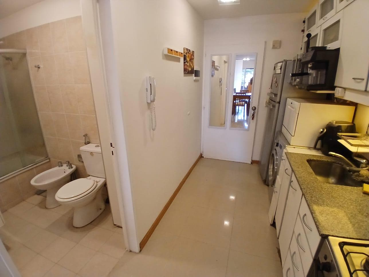 For Sale: Studio apartment suitable for professionals with a balcony in Villa Crespo