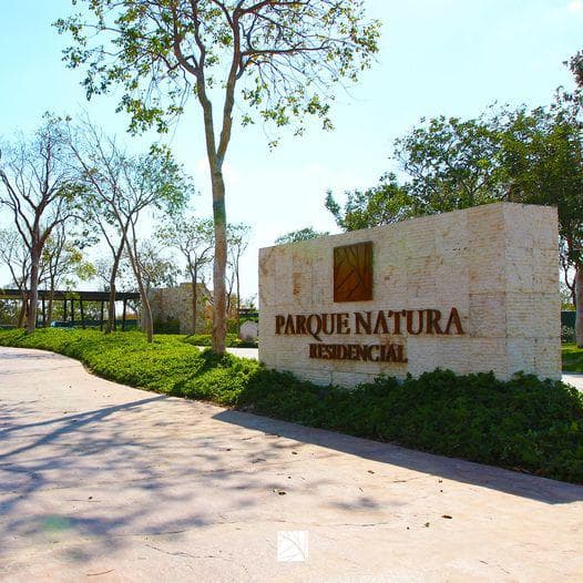 Residential lot on Privada Parque Natura Cholul with amenities