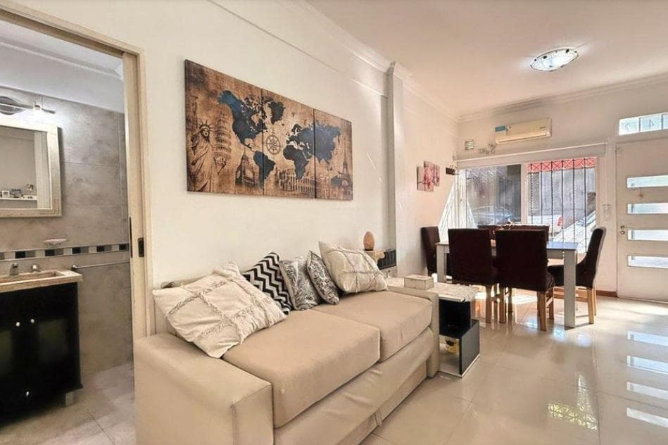 FOR SALE: 3-Bedroom Condo in Flores, with Separate Entrance