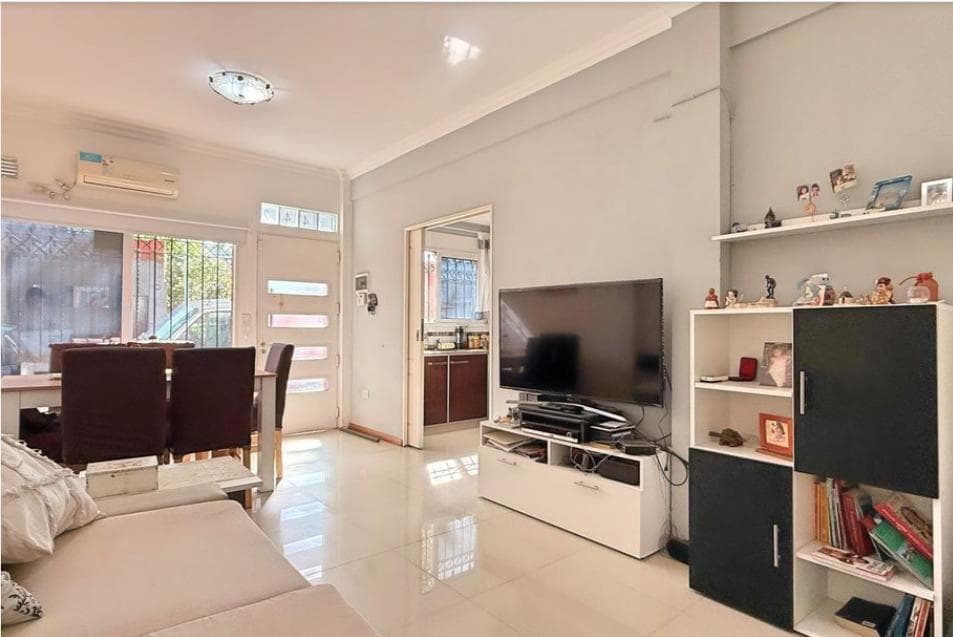 FOR SALE: 3-Bedroom Condo in Flores, with Separate Entrance
