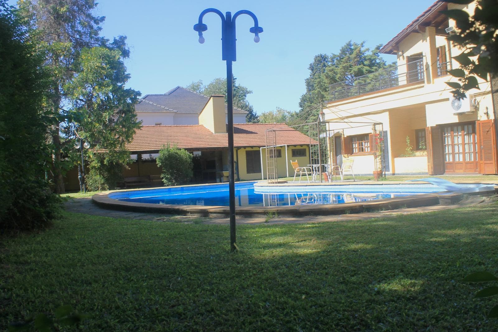 Venta gran Casa en Mapuche, dos lotes frente al Golf