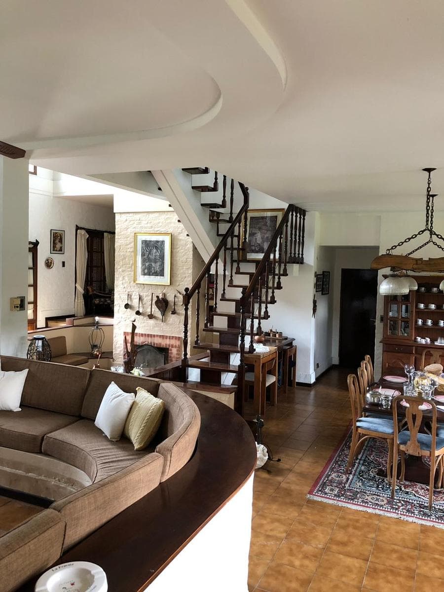 Venta gran Casa en Mapuche, dos lotes frente al Golf