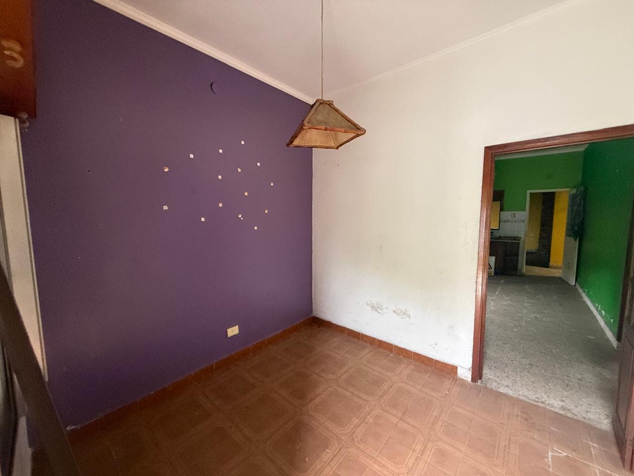 4-ROOM HOUSE FOR SALE IN QUILMES, WITH GARAGE, EZPELETA, ELIGIBLE FOR A LOAN, IN NEED OF RENOVATION!!!