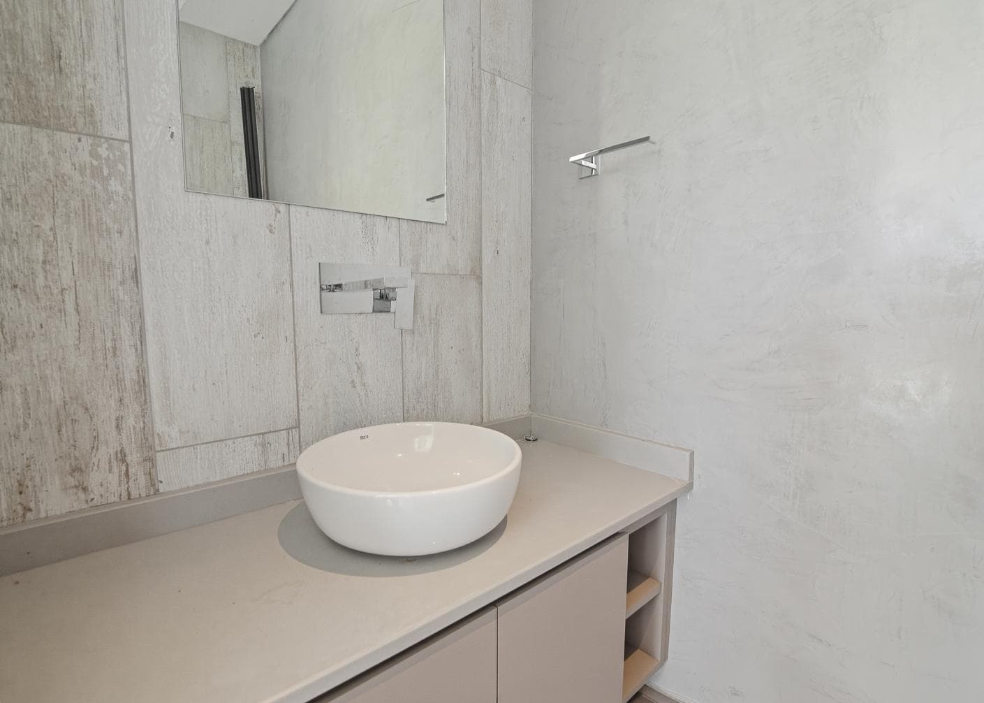 8-room house for sale in Chivilcoy