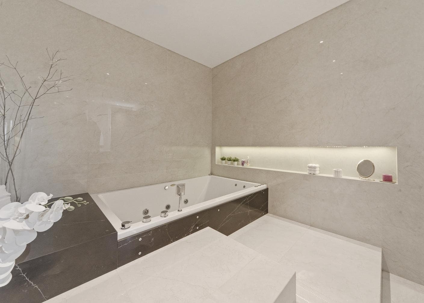 8-room house for sale in Chivilcoy