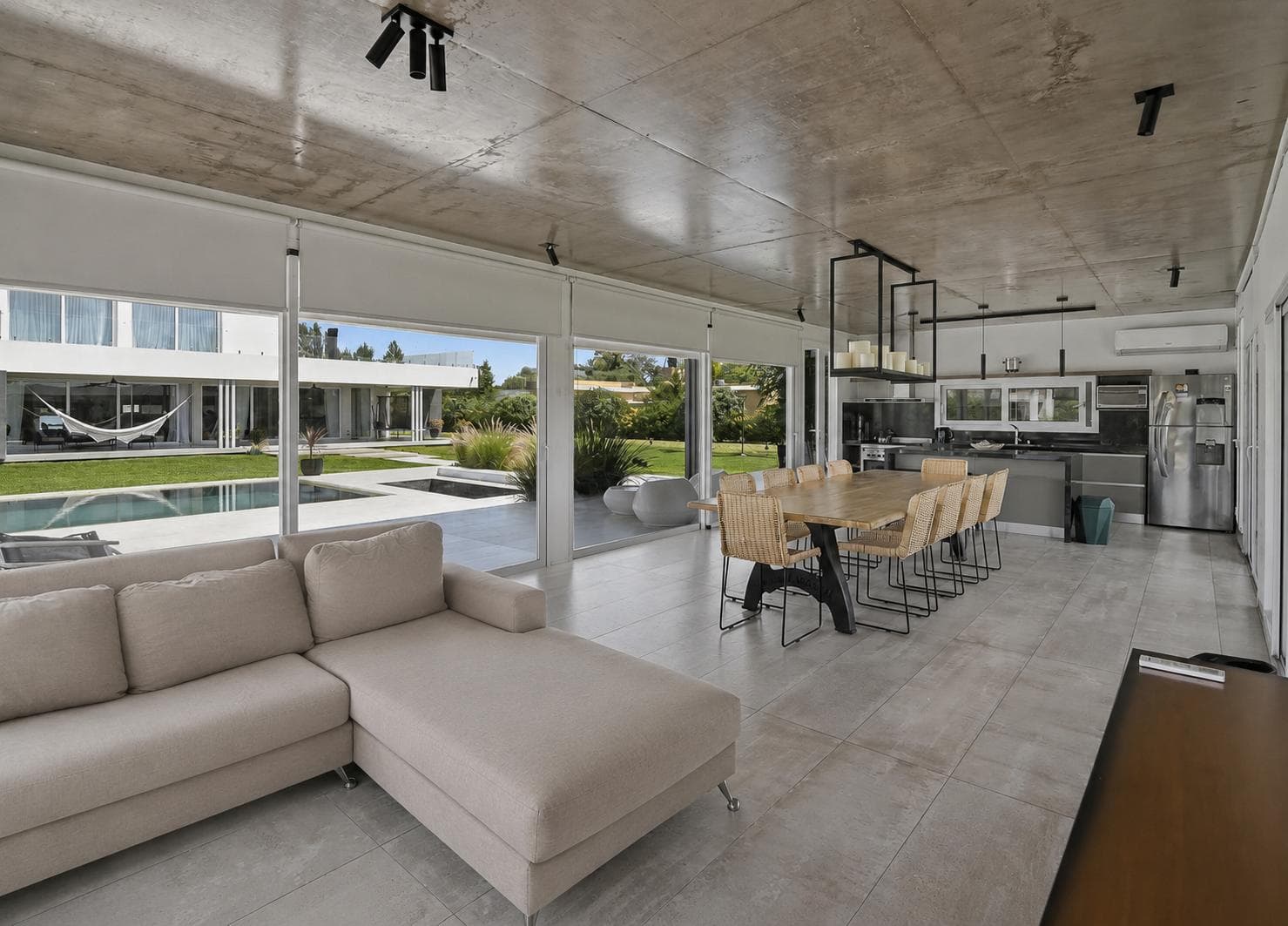 8-room house for sale in Chivilcoy