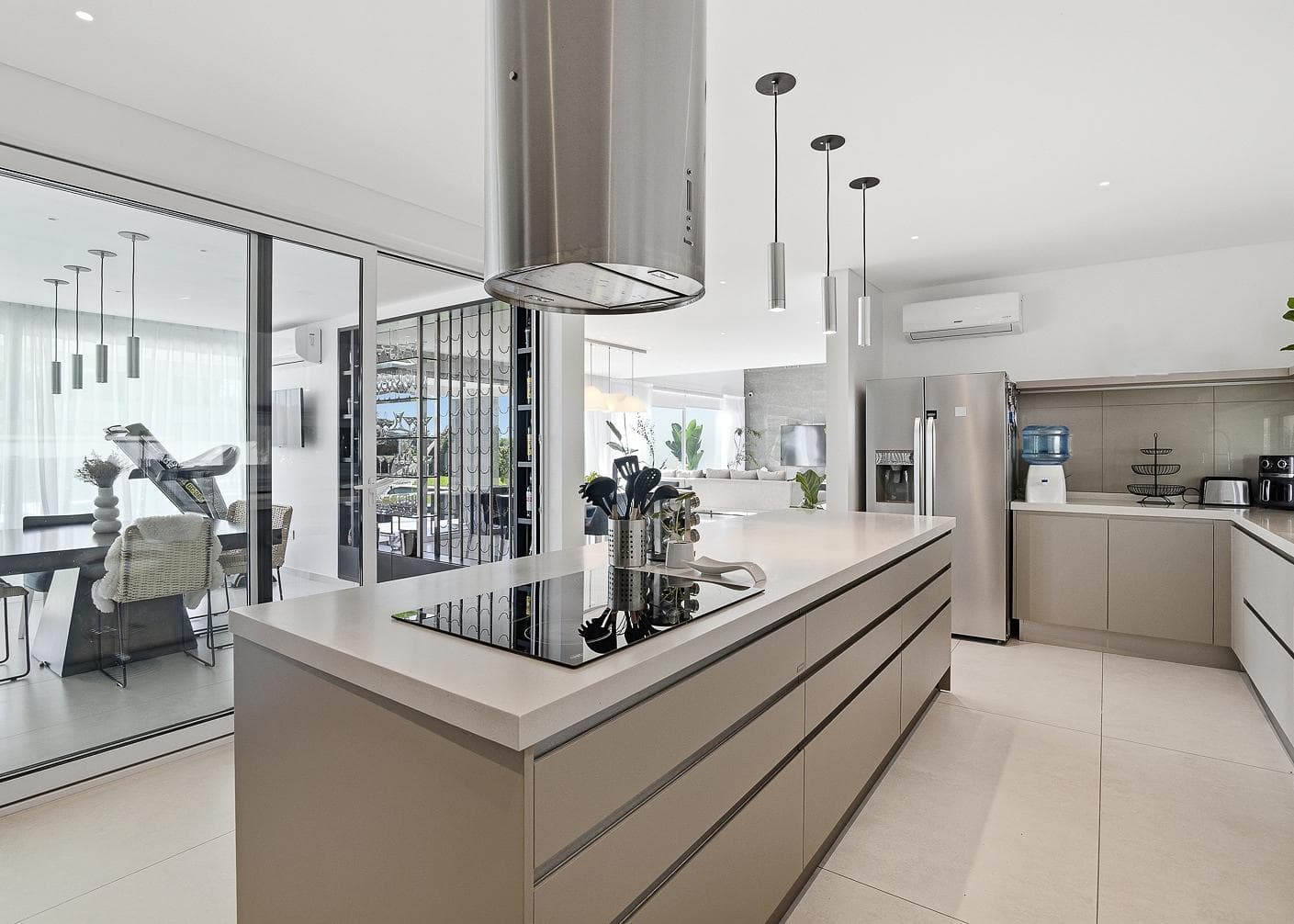 8-room house for sale in Chivilcoy