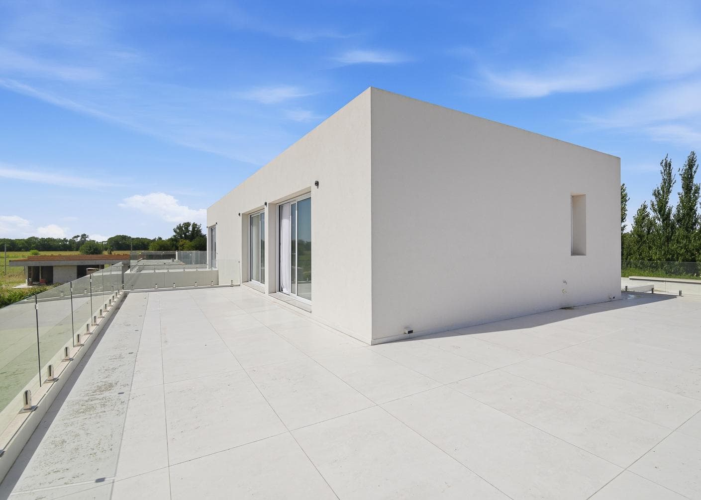 8-room house for sale in Chivilcoy