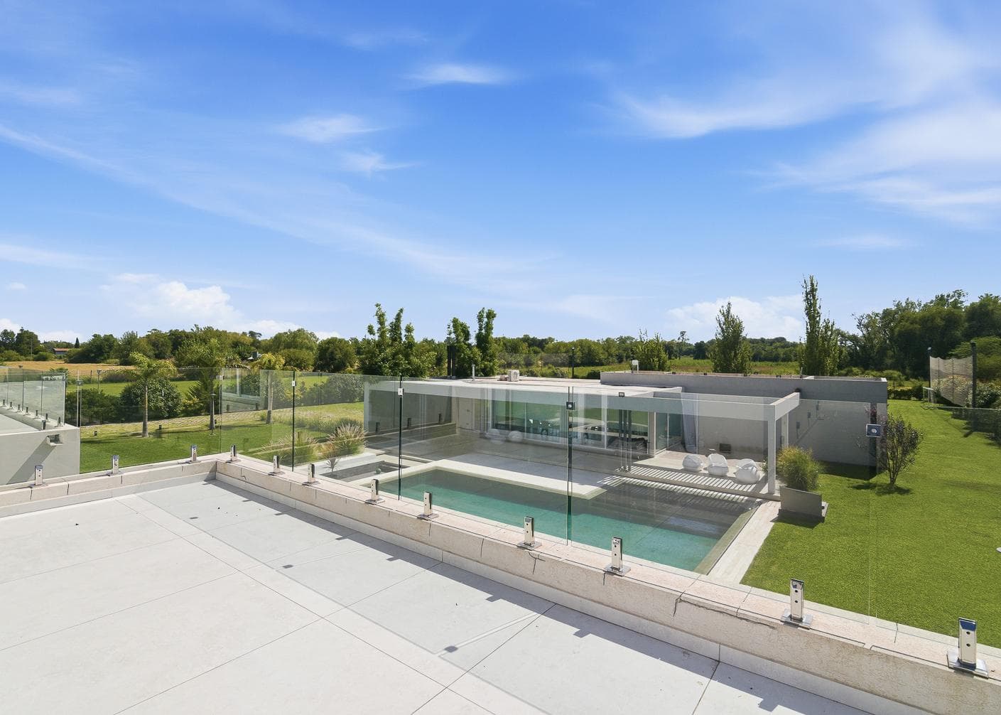 8-room house for sale in Chivilcoy