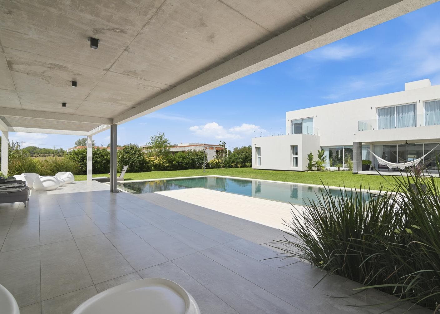 8-room house for sale in Chivilcoy