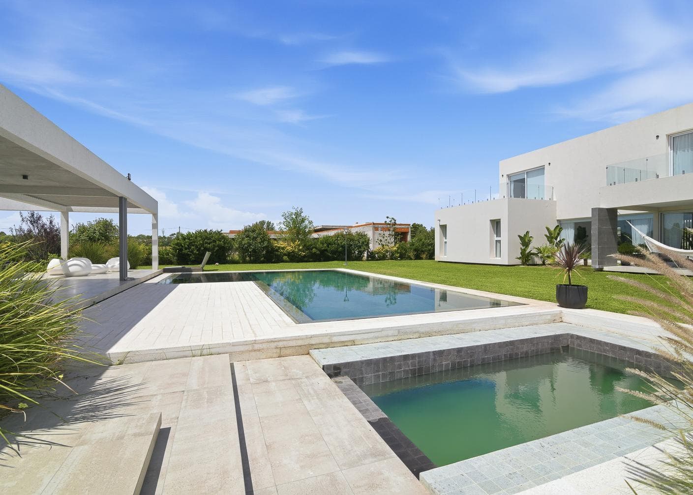 8-room house for sale in Chivilcoy
