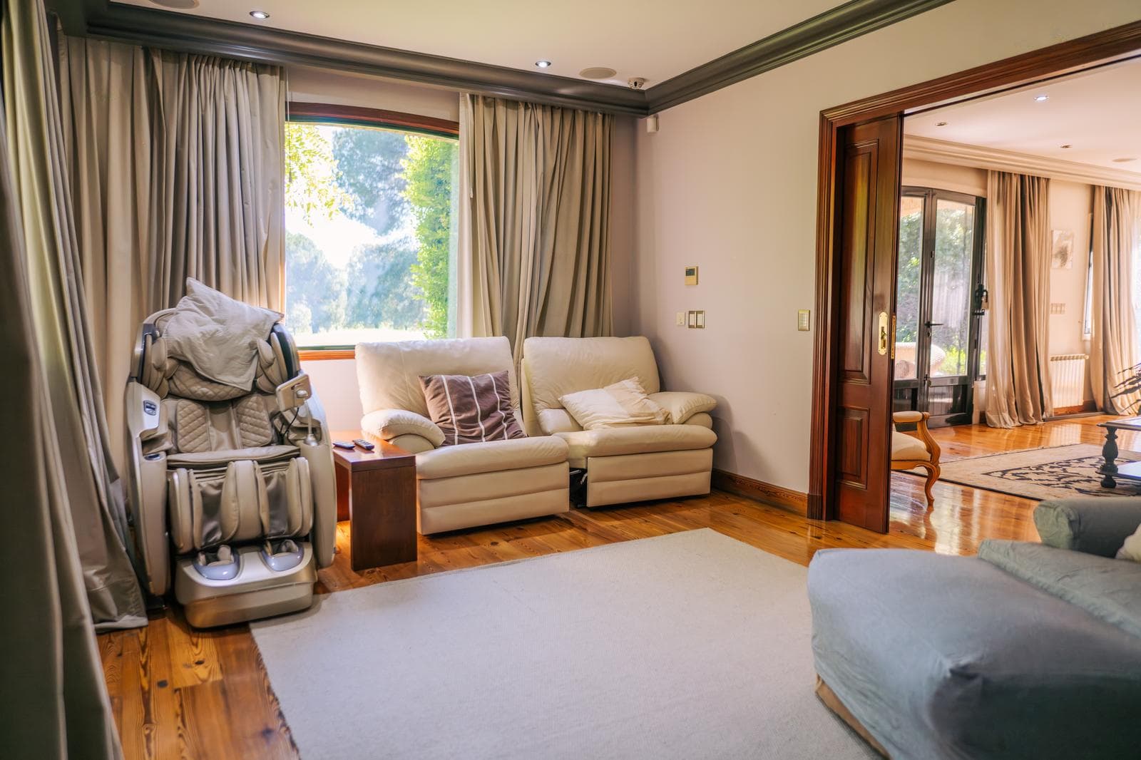 950-square-meter home for sale in Olivos