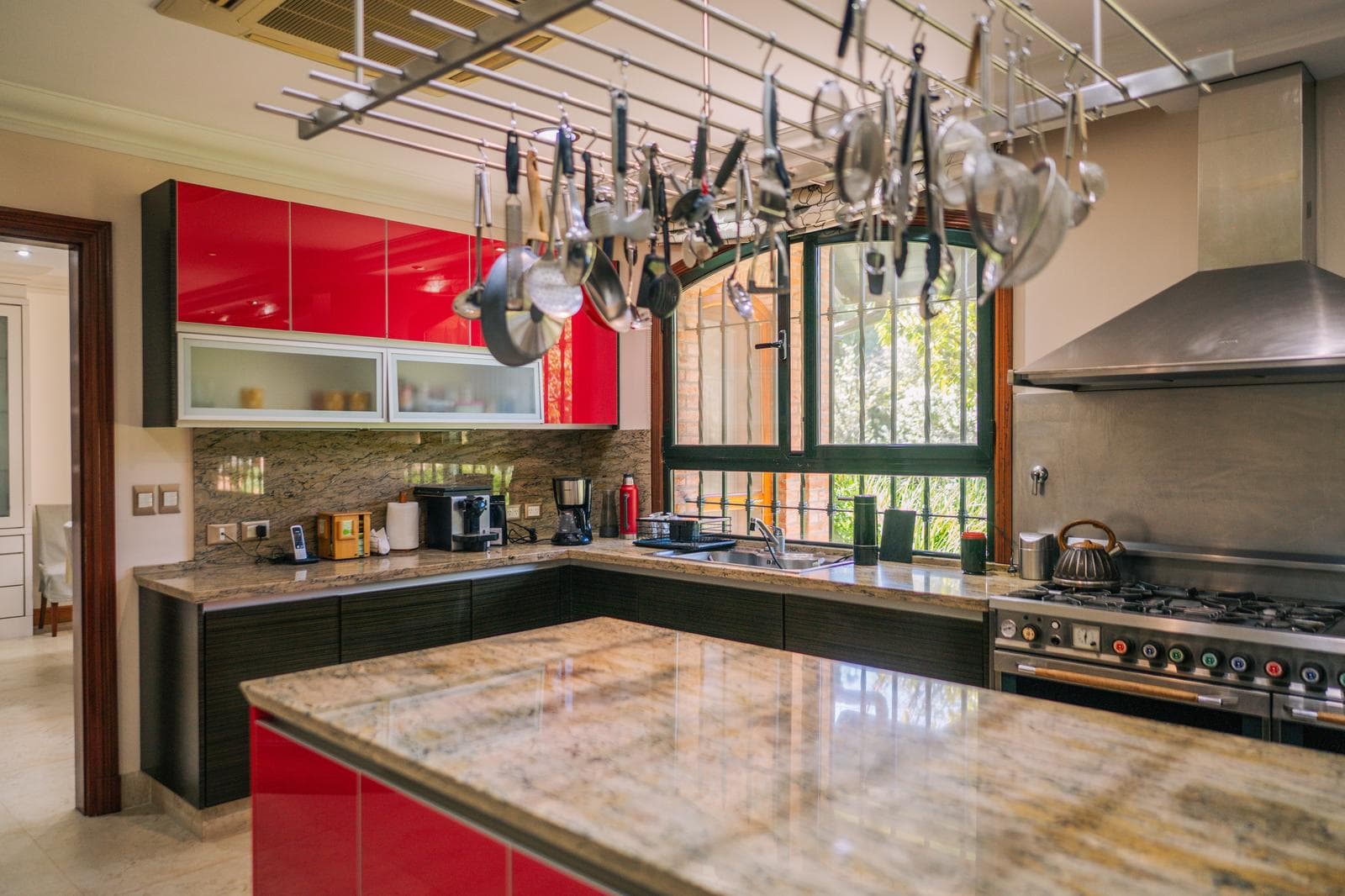 950-square-meter home for sale in Olivos