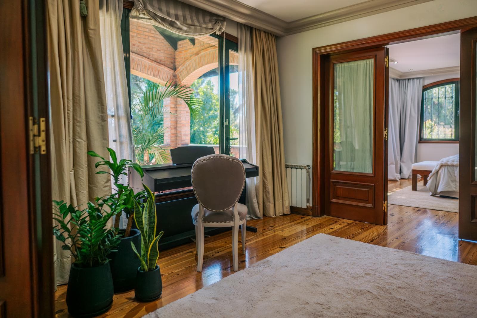 950-square-meter home for sale in Olivos