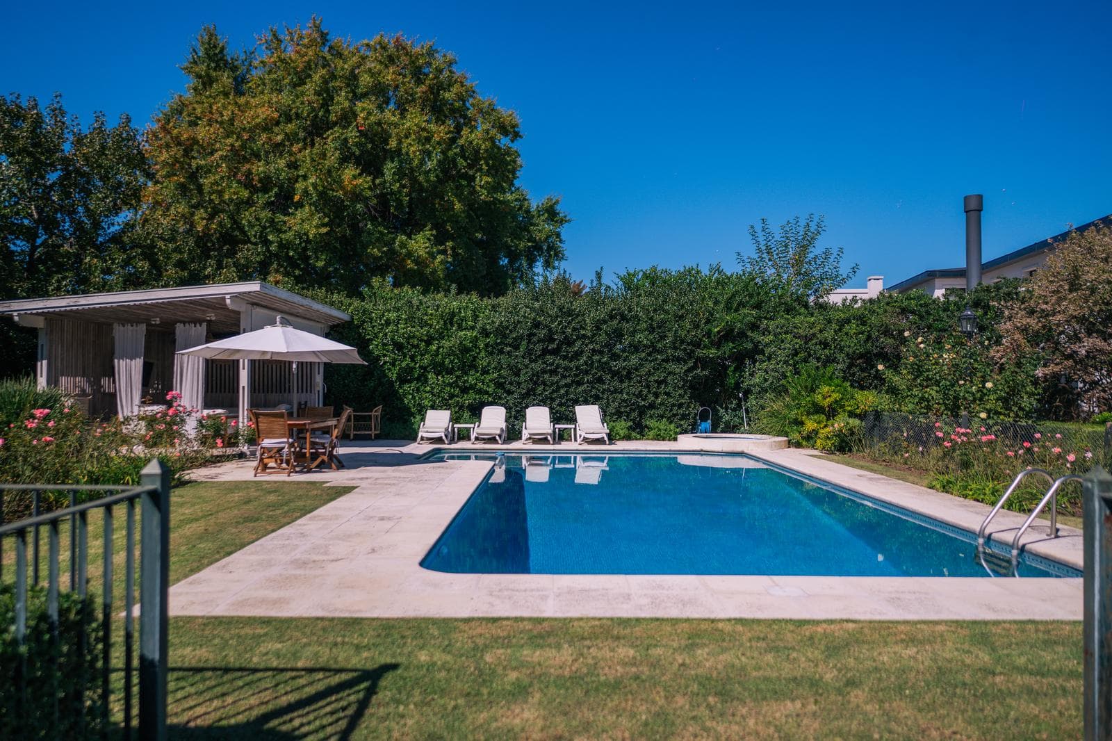 950-square-meter home for sale in Olivos