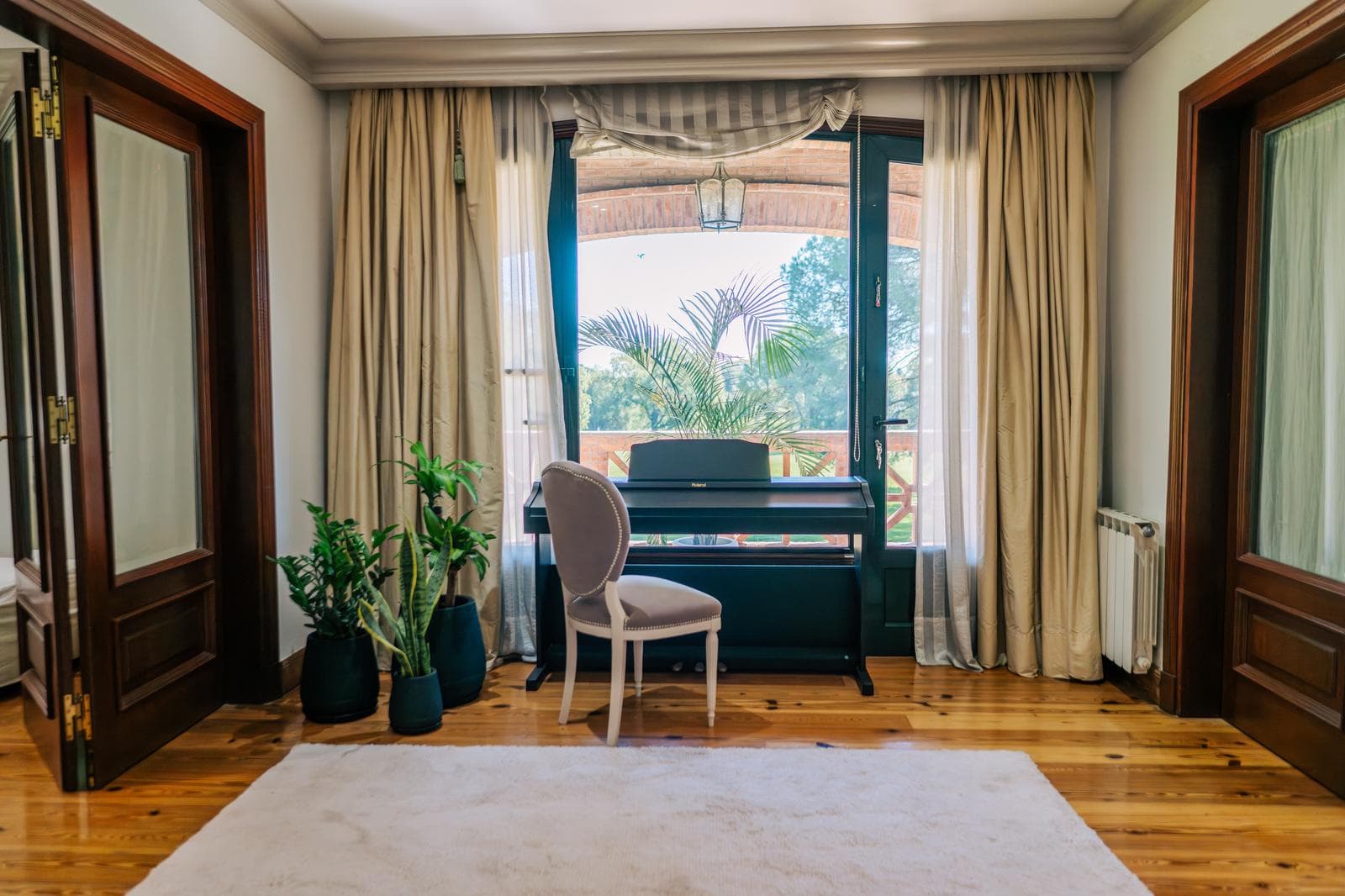 950-square-meter home for sale in Olivos