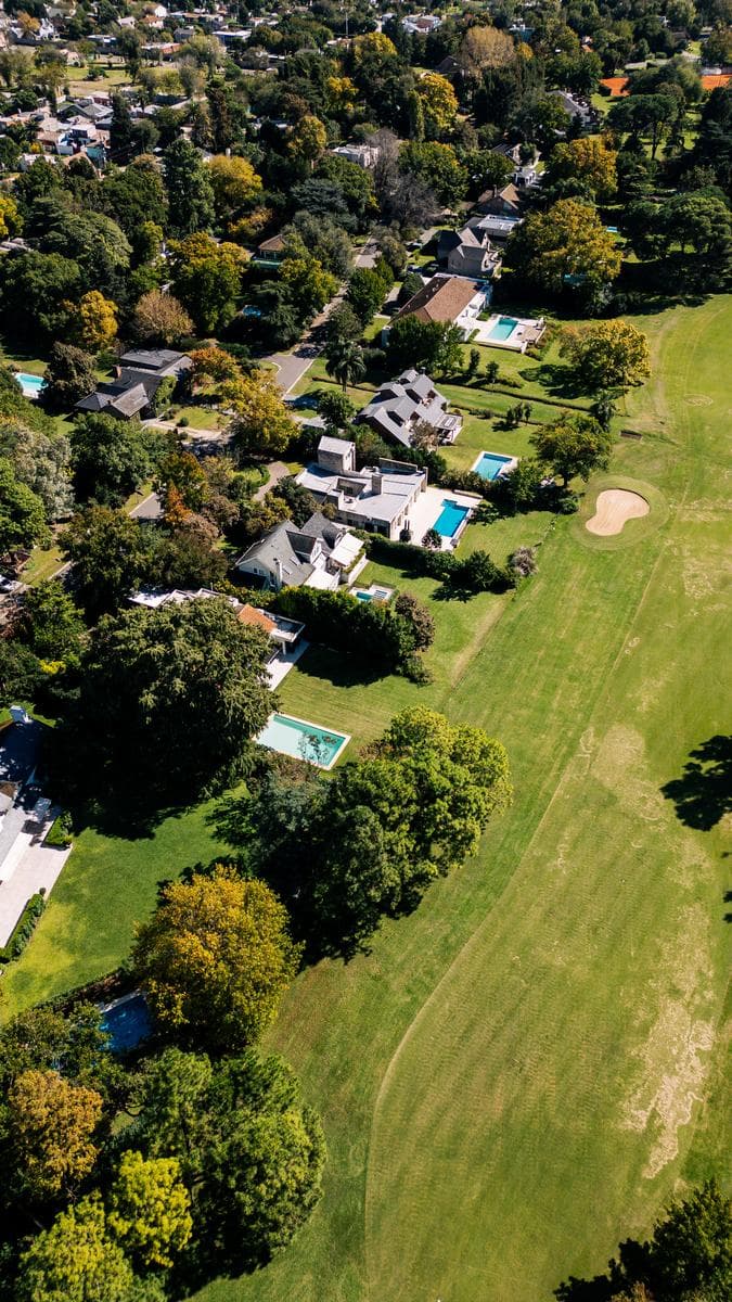 950-square-meter home for sale in Olivos