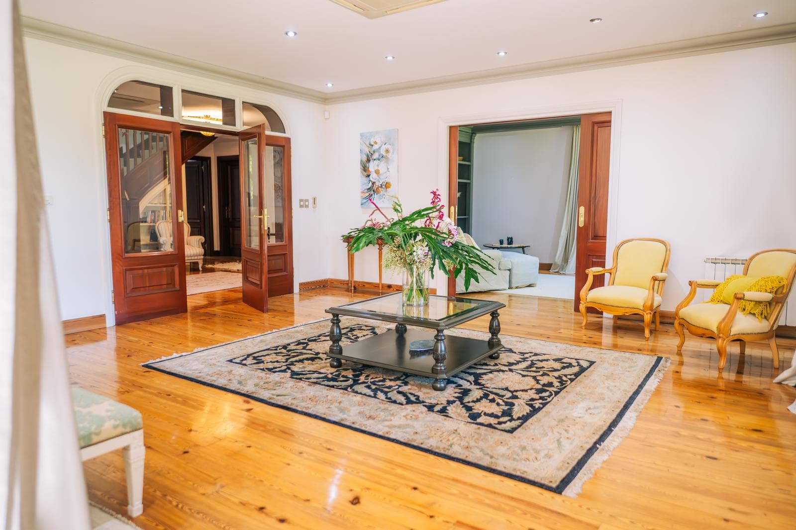 950-square-meter home for sale in Olivos