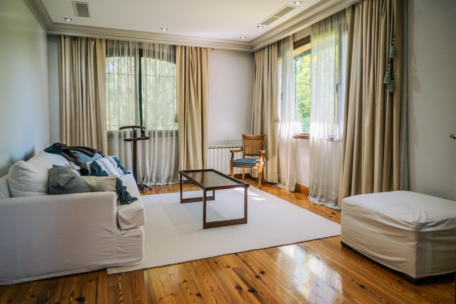 950-square-meter home for sale in Olivos