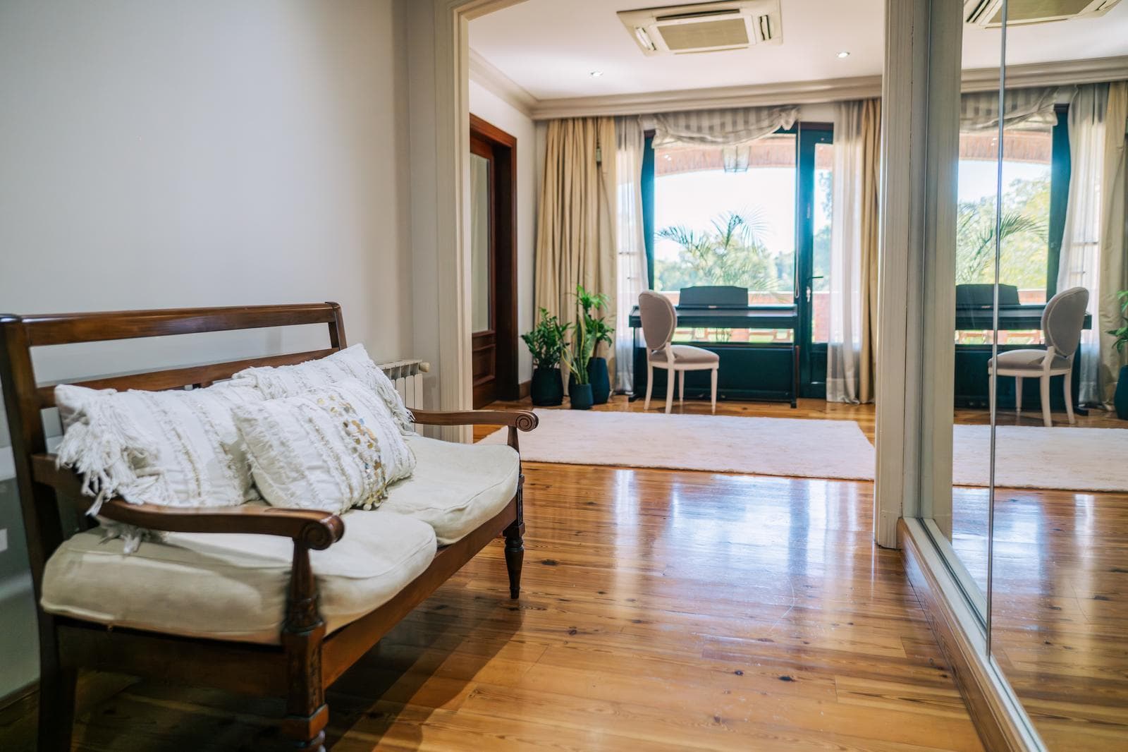 950-square-meter home for sale in Olivos