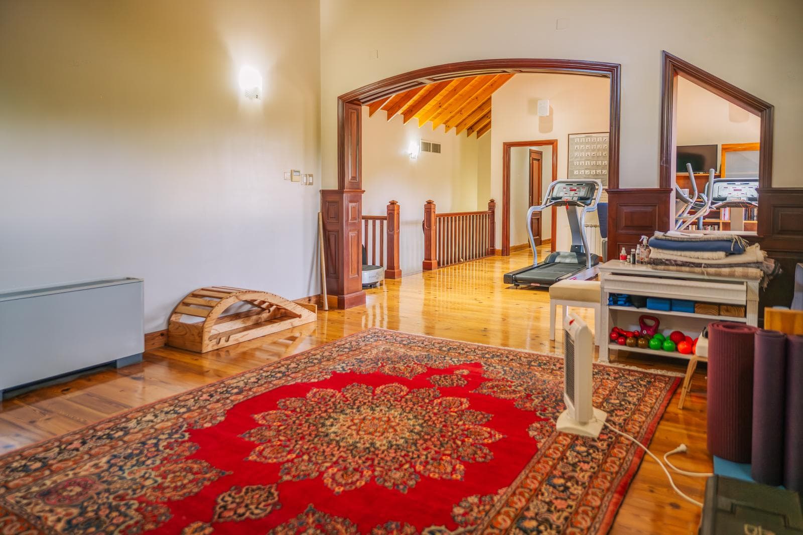950-square-meter home for sale in Olivos