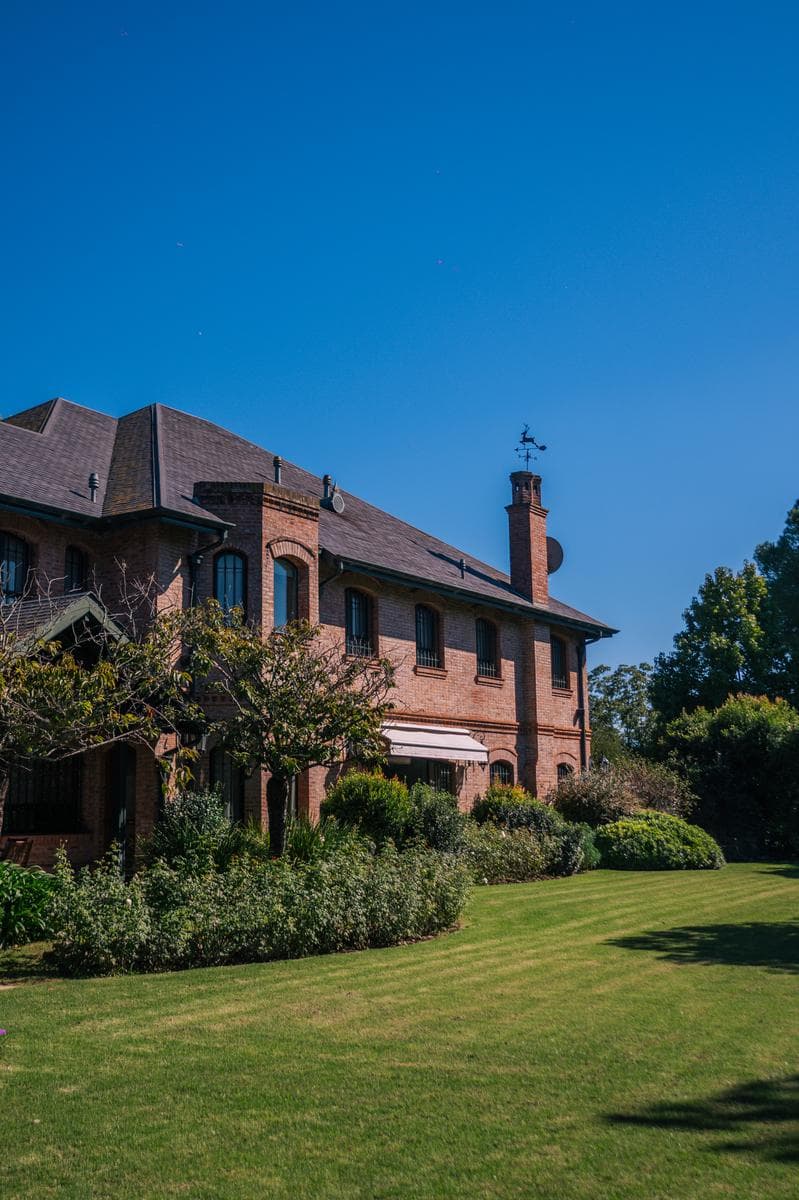 950-square-meter home for sale in Olivos