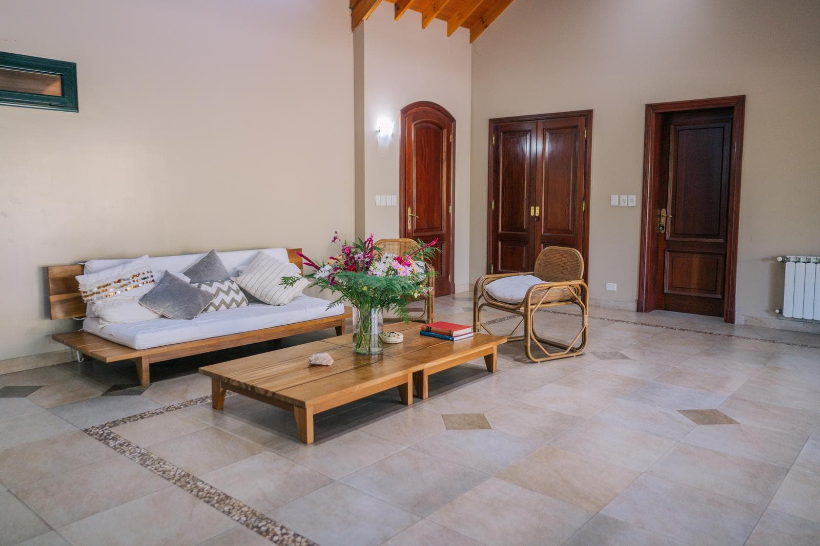 950-square-meter home for sale in Olivos