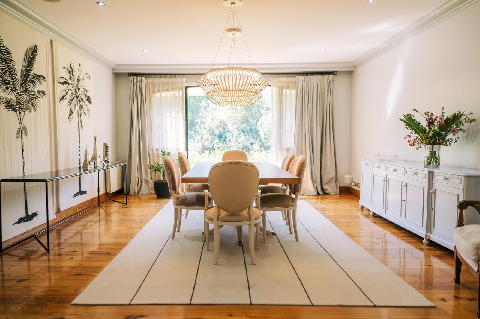 950-square-meter home for sale in Olivos