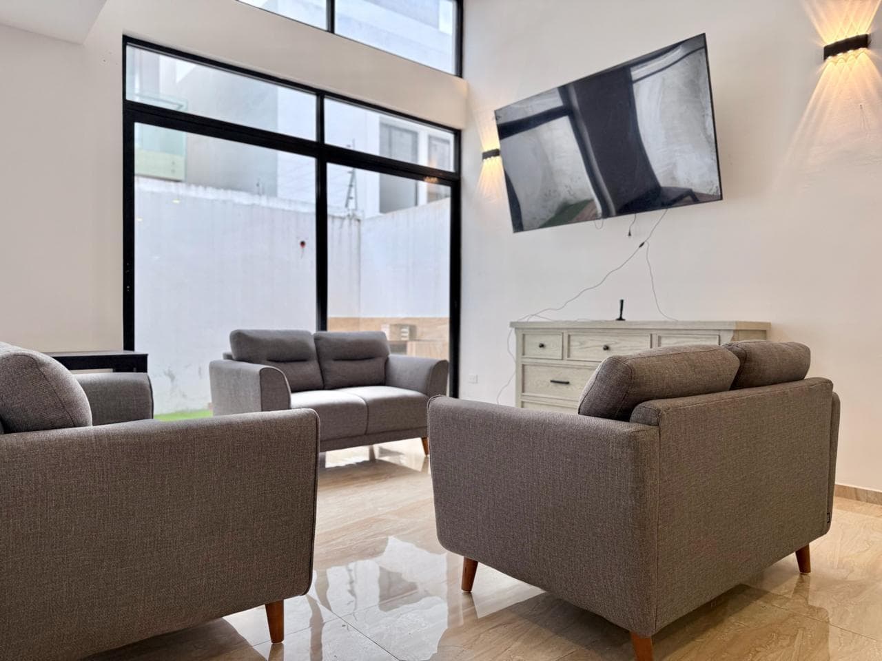 CASA EN RENTA RESIDENCIAL AQUA AV HUAYACAN