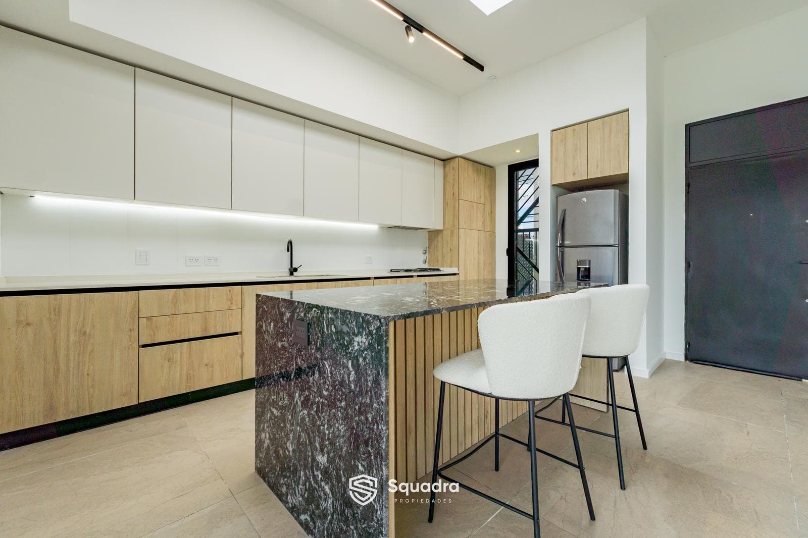 FOR SALE - Brand-new 2-bedroom house with a covered patio and barbecue area - Alvear.