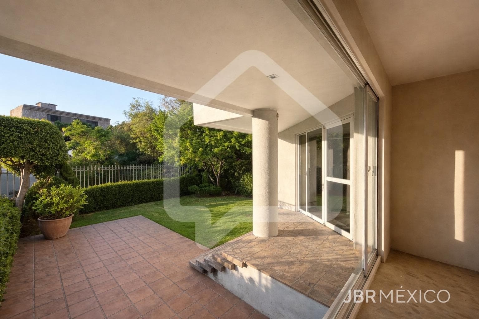 House in a condominium complex in Lomas de Tecamachalco