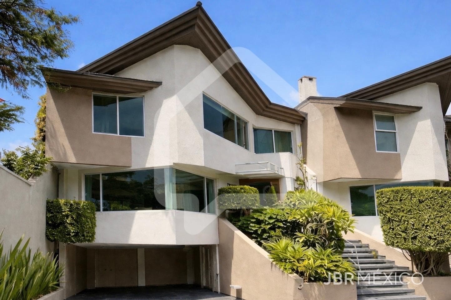 House in a condominium complex in Lomas de Tecamachalco