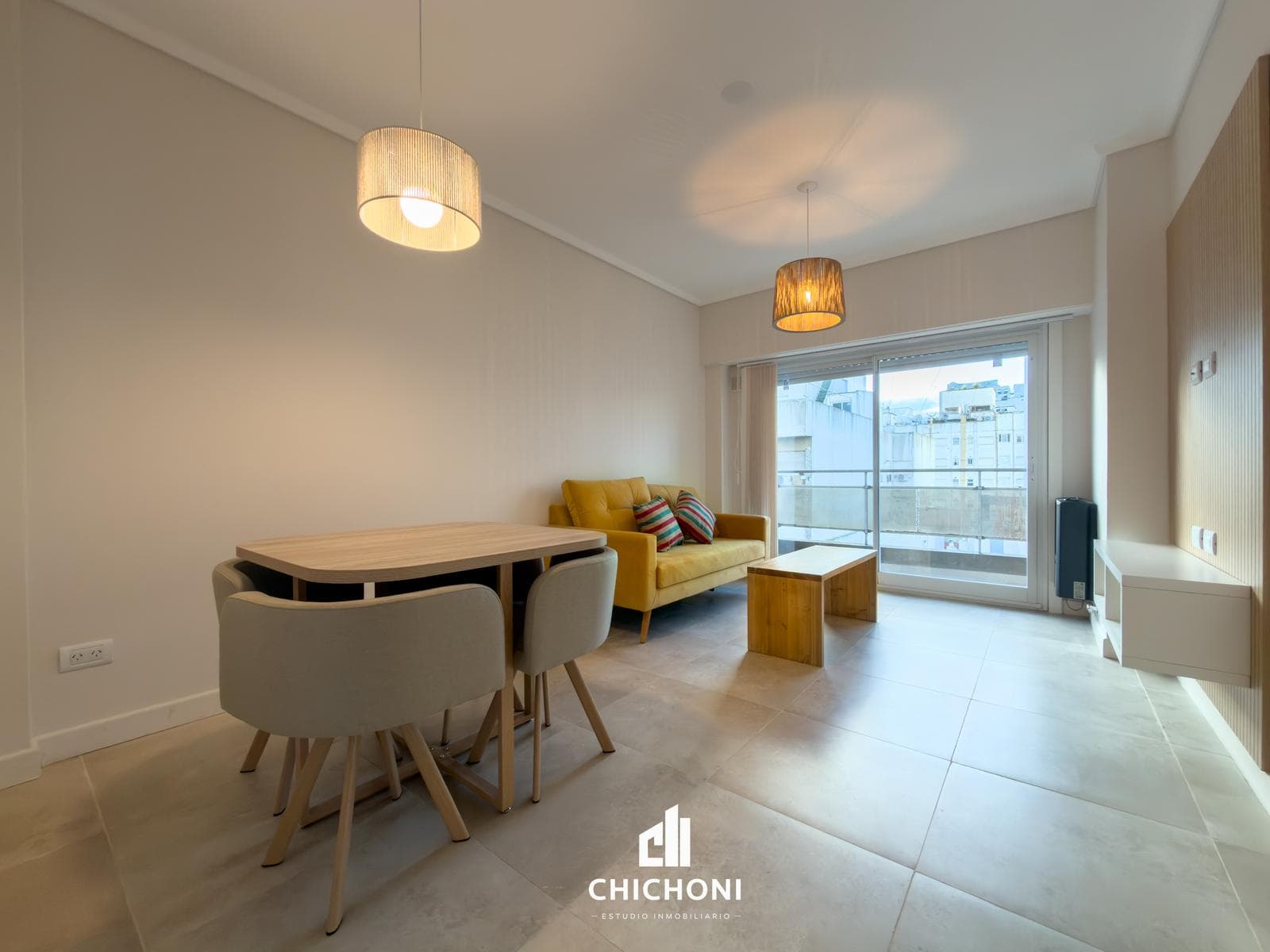 For Sale - 2-Room Apartment with Balcony - Renovated and Furnished - Plaza Mitre