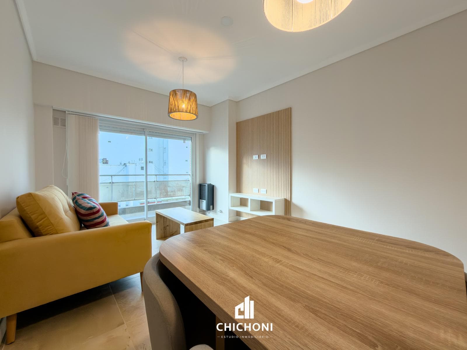 For Sale - 2-Room Apartment with Balcony - Renovated and Furnished - Plaza Mitre